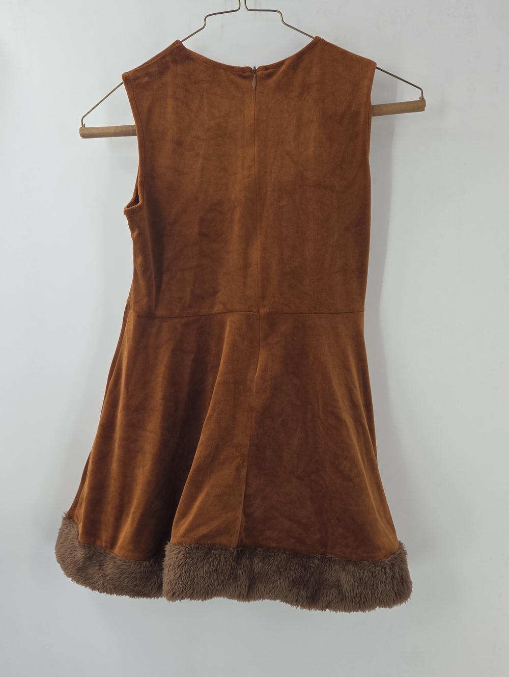 Capybara Girls Costume Size 8-10 Years - Picture 14 of 16